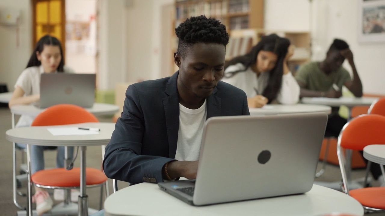 Online Learning in the Classroom: A Study Session